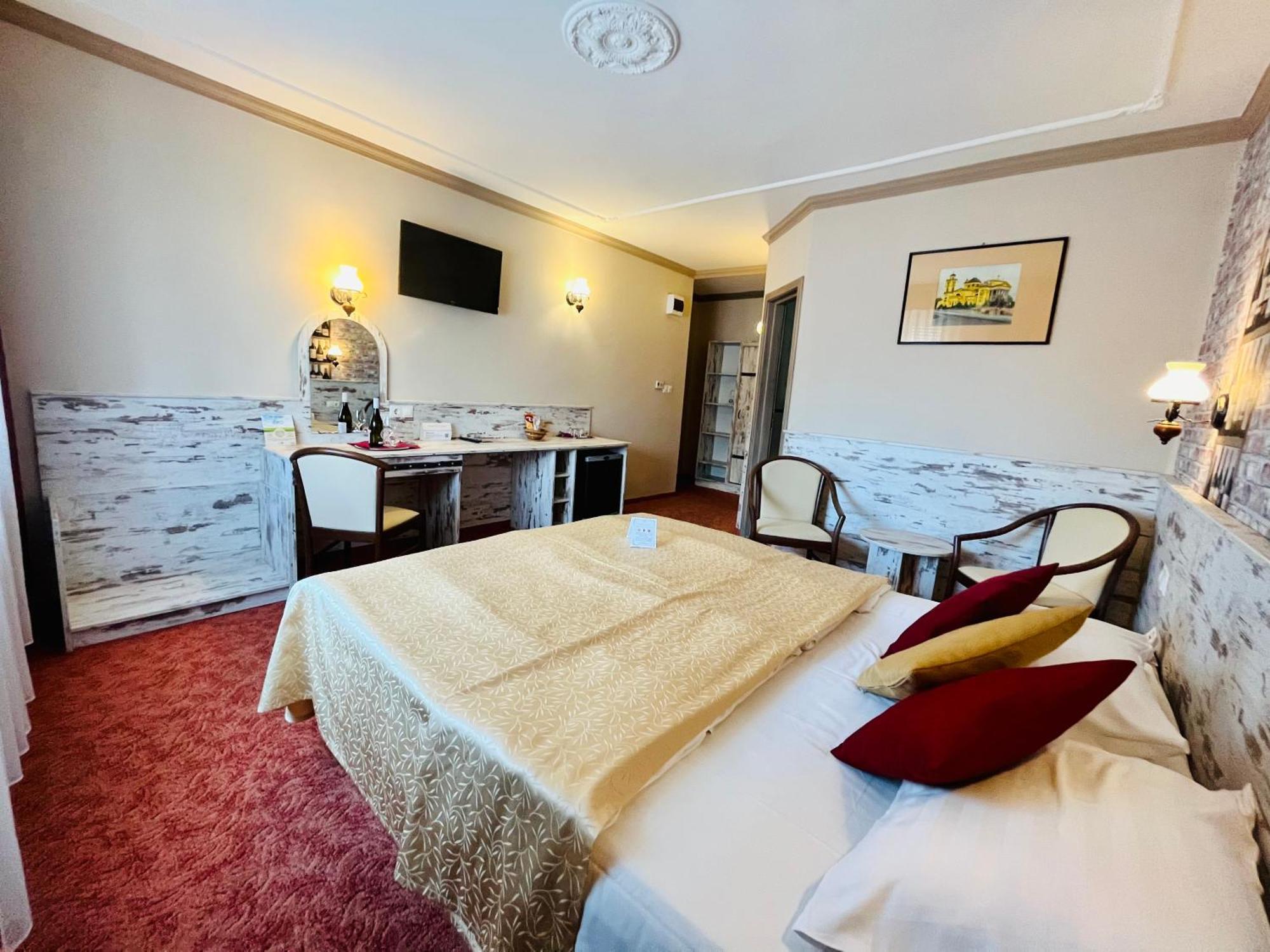 Hotel Korona Wellness, Rendezveny Es Borszalloda Эгер Номер фото