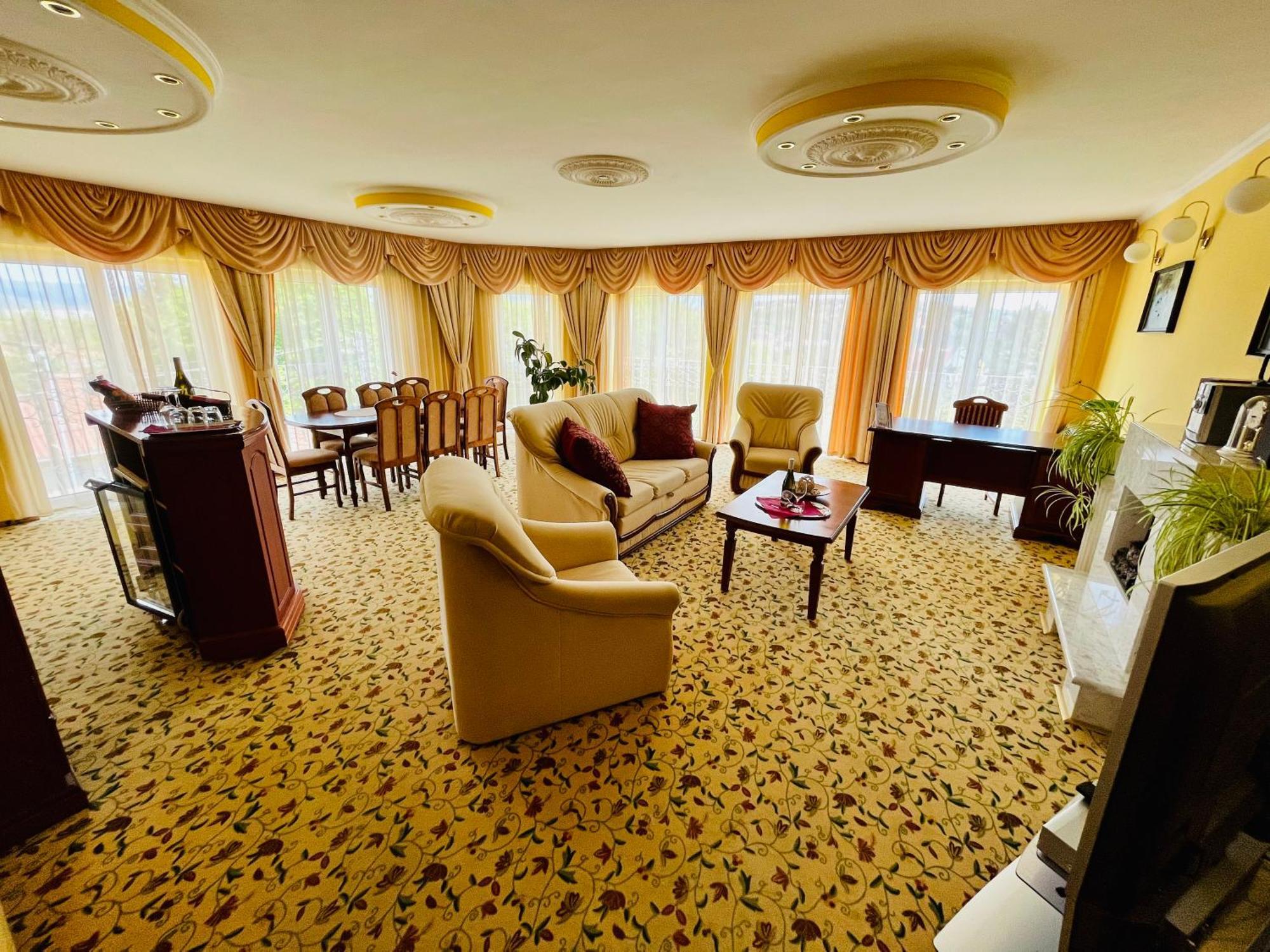Hotel Korona Wellness, Rendezveny Es Borszalloda Эгер Номер фото