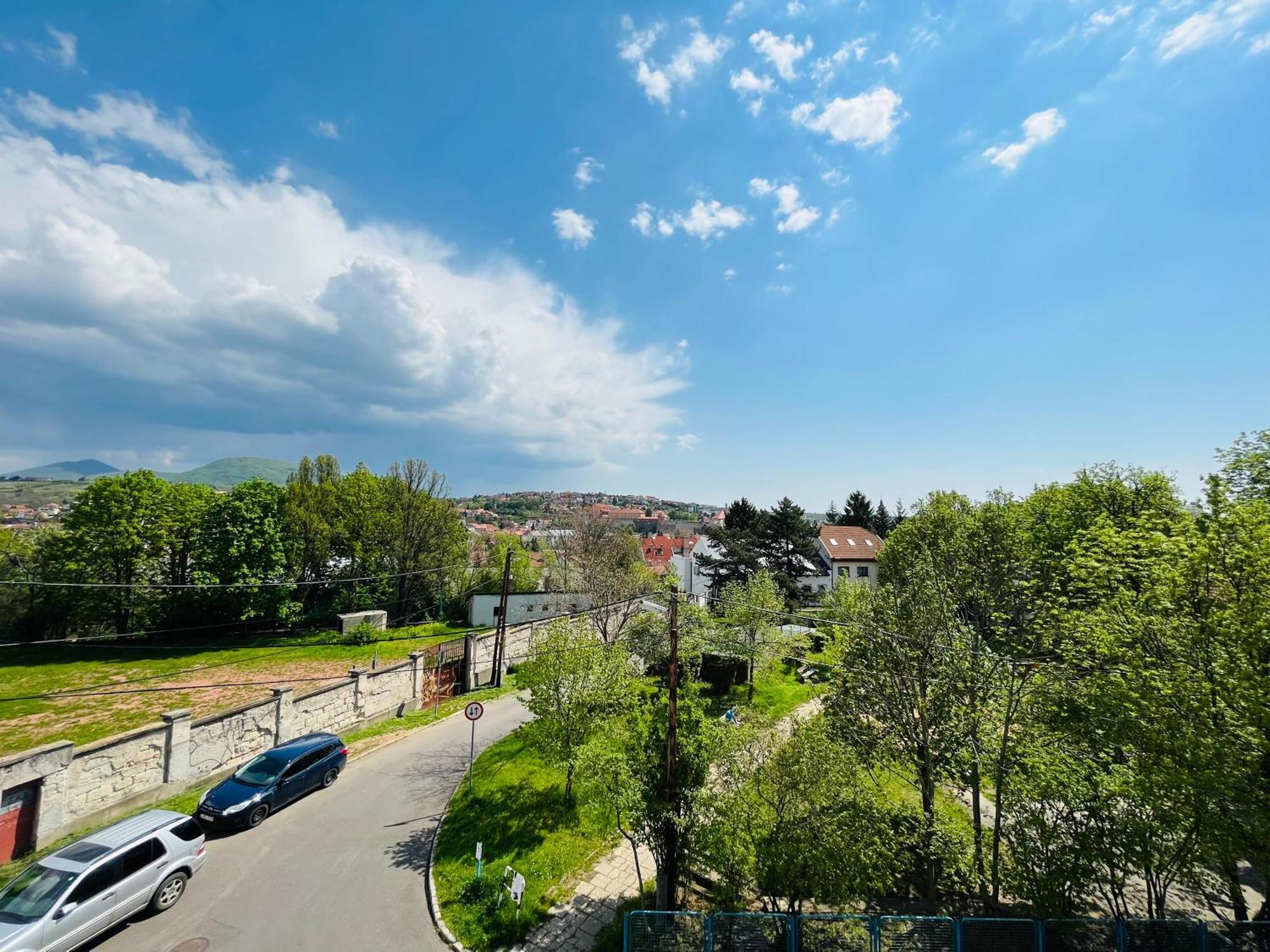 Hotel Korona Wellness, Rendezveny Es Borszalloda Эгер Номер фото